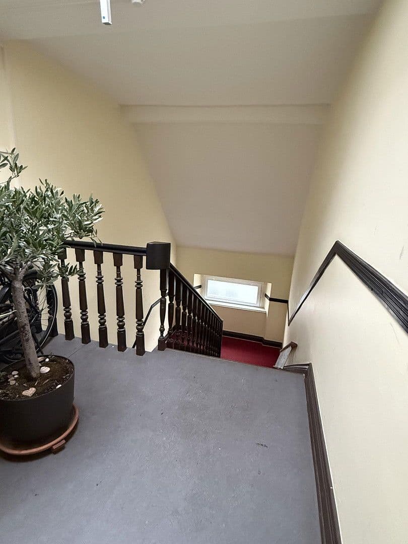 Prenájom bytu 3-izbový 152 m², Hohenzollerndamm, Berlin, Berlín Prenájom bytu 3-izbový 152 m², Hohenzollerndamm, Berlin, Berlín