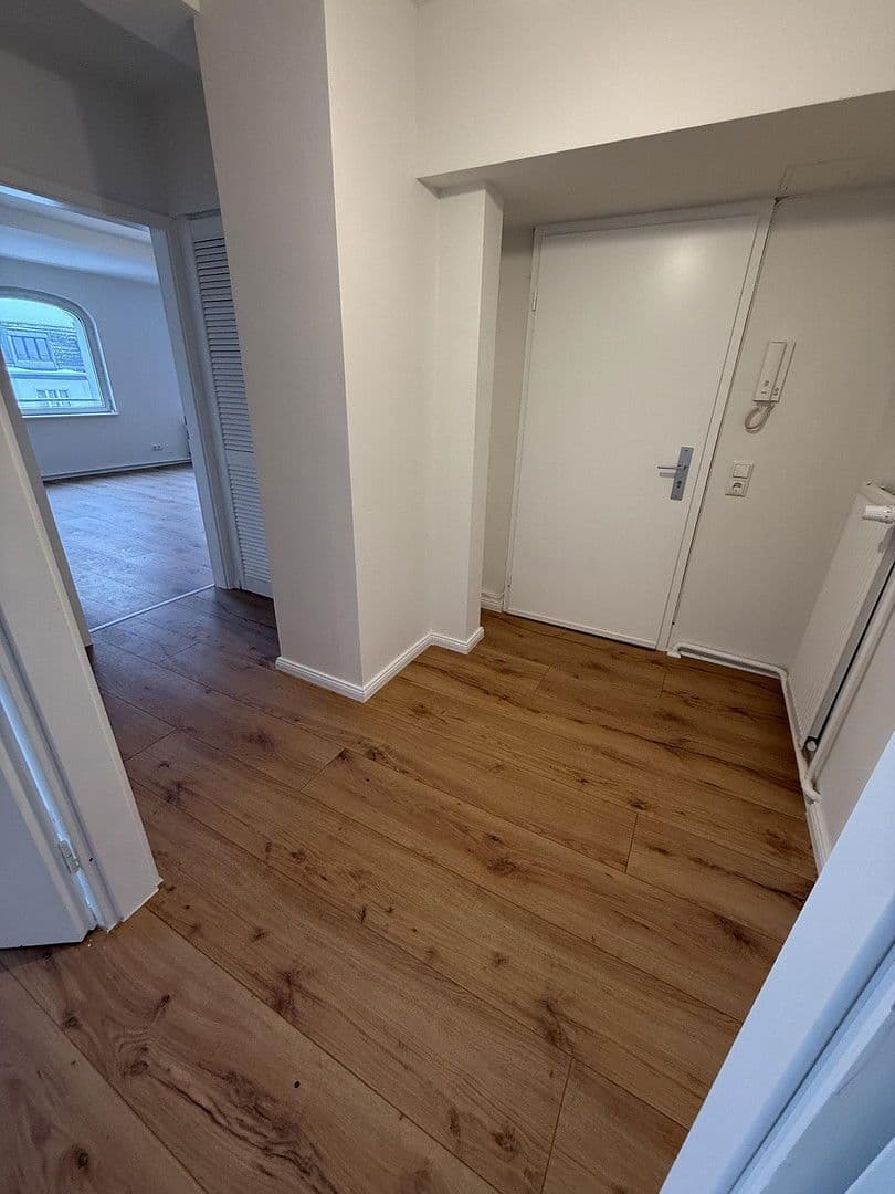 Prenájom bytu 3-izbový 152 m², Hohenzollerndamm, Berlin, Berlín Prenájom bytu 3-izbový 152 m², Hohenzollerndamm, Berlin, Berlín