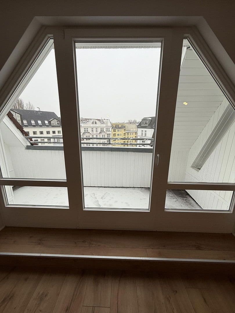 Prenájom bytu 3-izbový 152 m², Hohenzollerndamm, Berlin, Berlín Prenájom bytu 3-izbový 152 m², Hohenzollerndamm, Berlin, Berlín