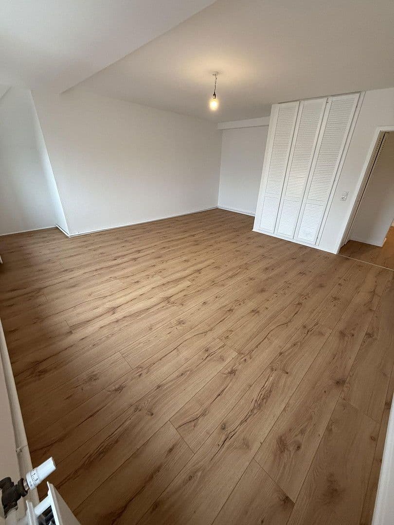 Prenájom bytu 3-izbový 152 m², Hohenzollerndamm, Berlin, Berlín Prenájom bytu 3-izbový 152 m², Hohenzollerndamm, Berlin, Berlín