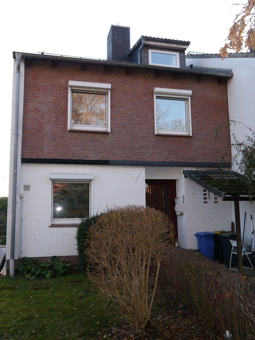 Predaj domu 188 m², pozemek 347 m², Wedel, Šlezvicko-Holštajnsko Predaj domu 188 m², pozemek 347 m², Wedel, Šlezvicko-Holštajnsko