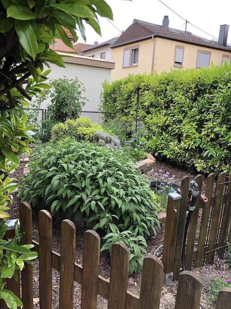 Predaj domu 211 m², pozemek 658 m², Alsheim, Porýnie-Falcko Predaj domu 211 m², pozemek 658 m², Alsheim, Porýnie-Falcko