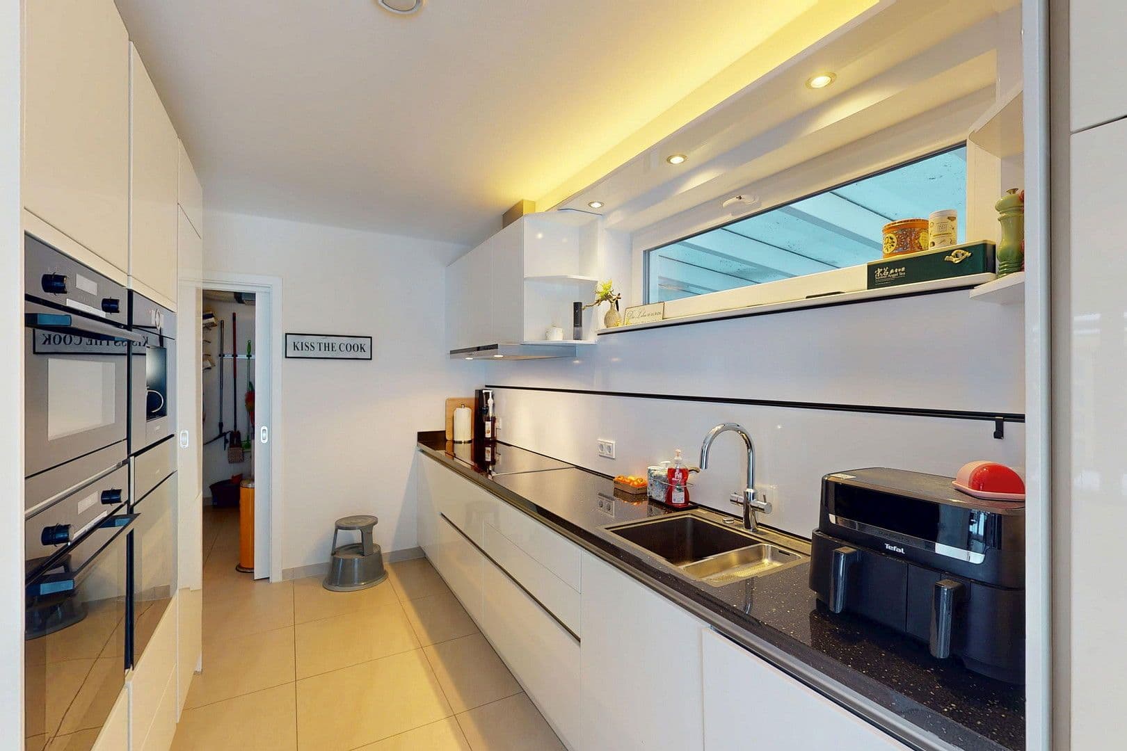 Predaj domu 216 m², pozemek 1.023 m², Waldemar Bonsels Weg 81, Ahrensburg, Šlezvicko-Holštajnsko Predaj domu 216 m², pozemek 1.023 m², Waldemar Bonsels Weg 81, Ahrensburg, Šlezvicko-Holštajnsko