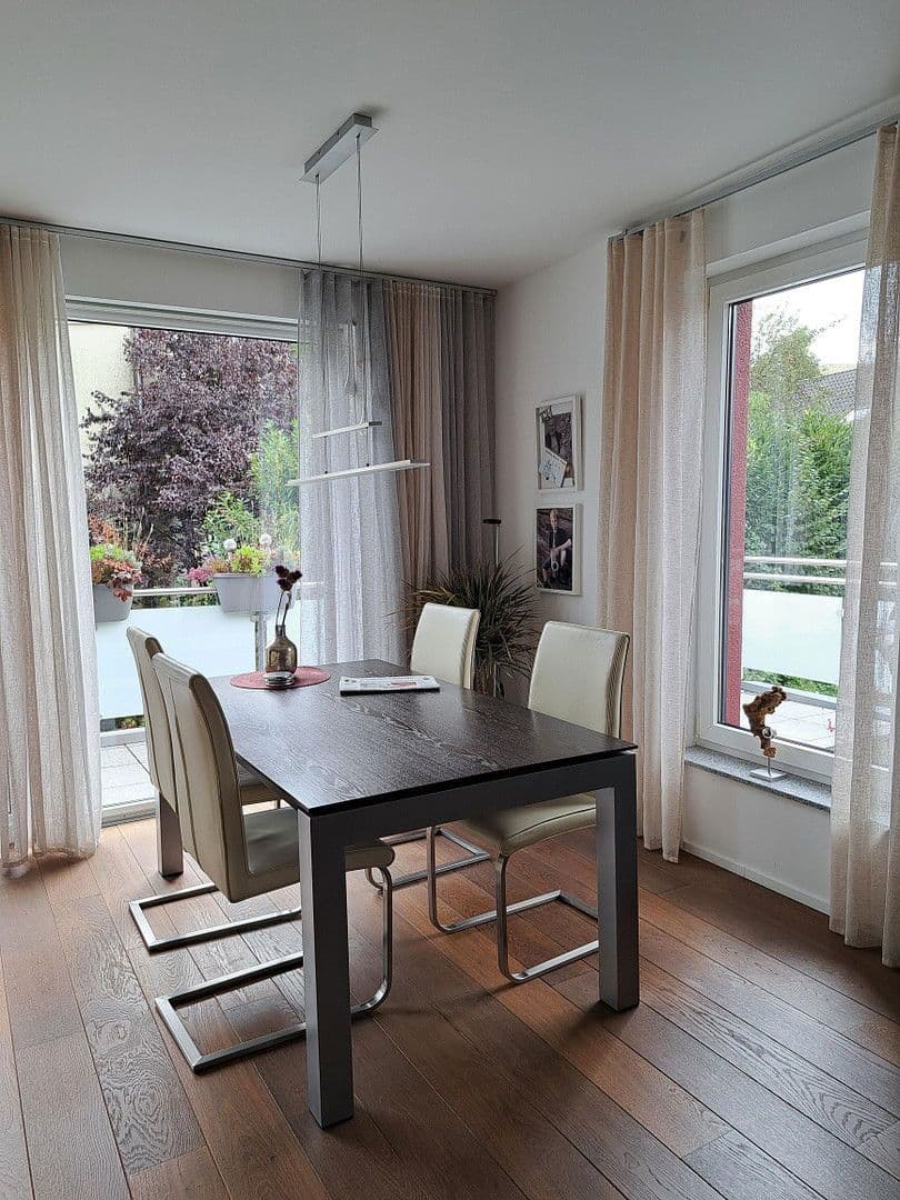 Predaj bytu 4-izbový 109 m², Neukronenberger Str. 59, Leverkusen, Severné Porýnie - Westfálsko Predaj bytu 4-izbový 109 m², Neukronenberger Str. 59, Leverkusen, Severné Porýnie - Westfálsko