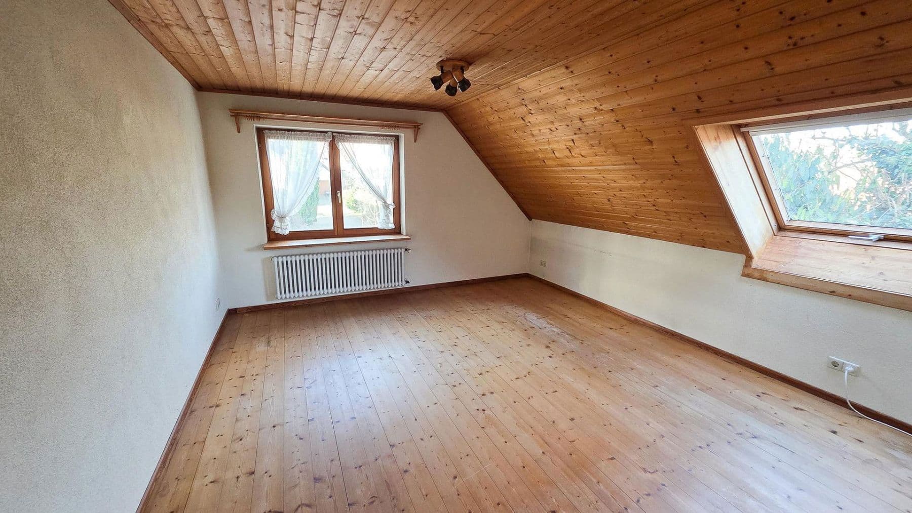Predaj domu 296 m², pozemek 1.073 m², Freiburg, Bádensko-Wurttembersko Predaj domu 296 m², pozemek 1.073 m², Freiburg, Bádensko-Wurttembersko