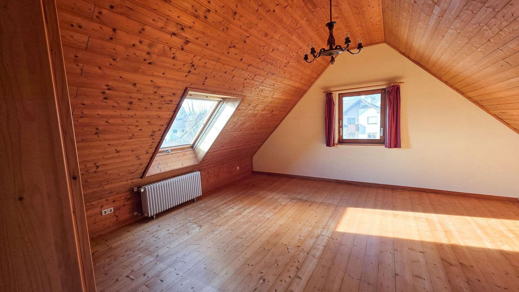 Predaj domu 296 m², pozemek 1.073 m², Freiburg, Bádensko-Wurttembersko Predaj domu 296 m², pozemek 1.073 m², Freiburg, Bádensko-Wurttembersko