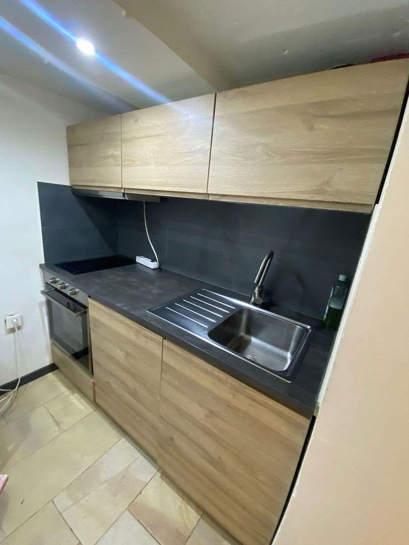 Prenájom domu 140 m², pozemek 200 m², Wiesenbach, Bádensko-Wurttembersko Prenájom domu 140 m², pozemek 200 m², Wiesenbach, Bádensko-Wurttembersko