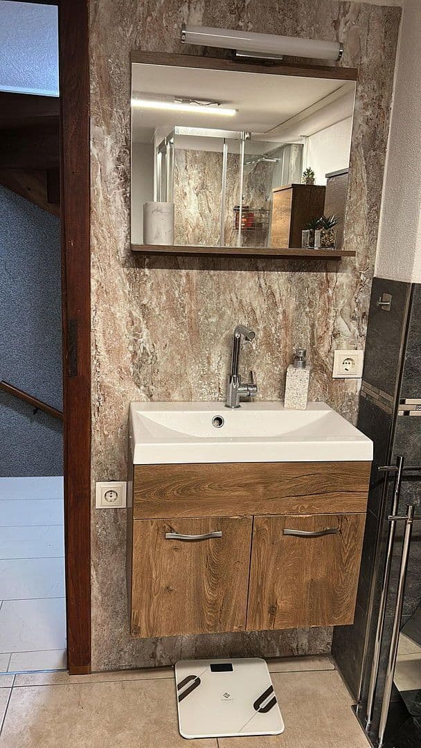 Prenájom domu 140 m², pozemek 200 m², Wiesenbach, Bádensko-Wurttembersko Prenájom domu 140 m², pozemek 200 m², Wiesenbach, Bádensko-Wurttembersko