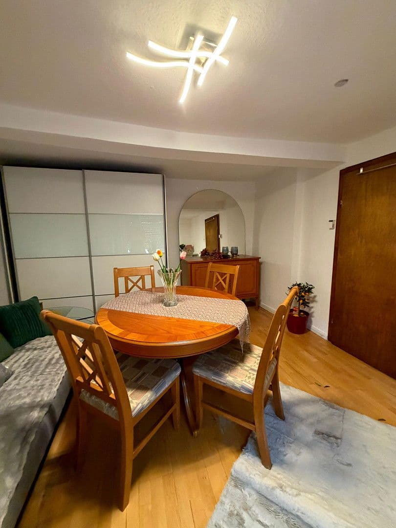 Prenájom domu 140 m², pozemek 200 m², Wiesenbach, Bádensko-Wurttembersko Prenájom domu 140 m², pozemek 200 m², Wiesenbach, Bádensko-Wurttembersko