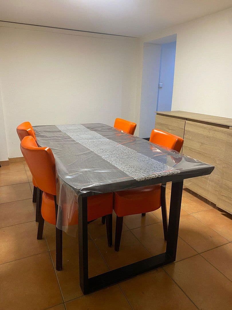 Prenájom domu 140 m², pozemek 200 m², Wiesenbach, Bádensko-Wurttembersko Prenájom domu 140 m², pozemek 200 m², Wiesenbach, Bádensko-Wurttembersko