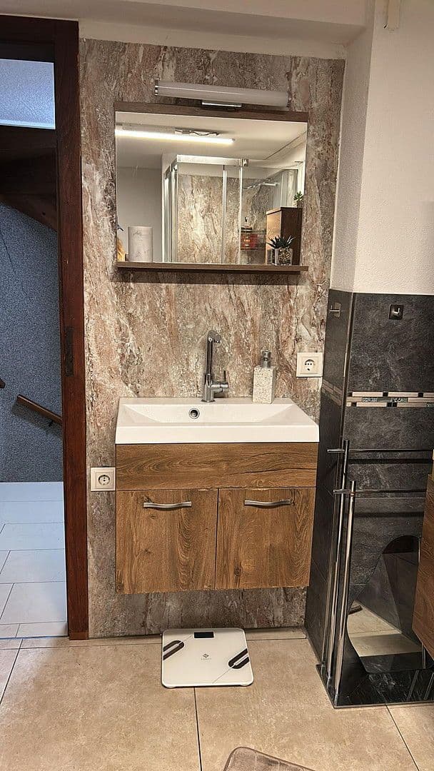 Prenájom domu 140 m², pozemek 200 m², Wiesenbach, Bádensko-Wurttembersko Prenájom domu 140 m², pozemek 200 m², Wiesenbach, Bádensko-Wurttembersko