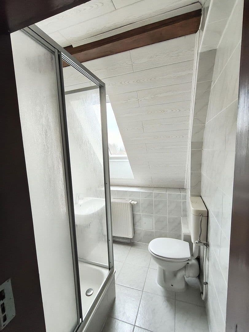 Prenájom bytu 4-izbový 75 m², Zwickau, Sasko Prenájom bytu 4-izbový 75 m², Zwickau, Sasko