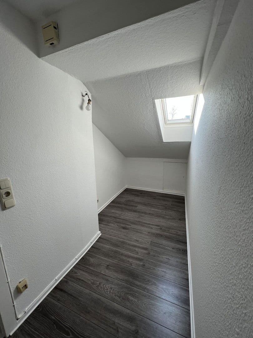 Prenájom bytu 1-izbový 28 m², Paradestr. 33, Wuppertal, Severné Porýnie - Westfálsko Prenájom bytu 1-izbový 28 m², Paradestr. 33, Wuppertal, Severné Porýnie - Westfálsko