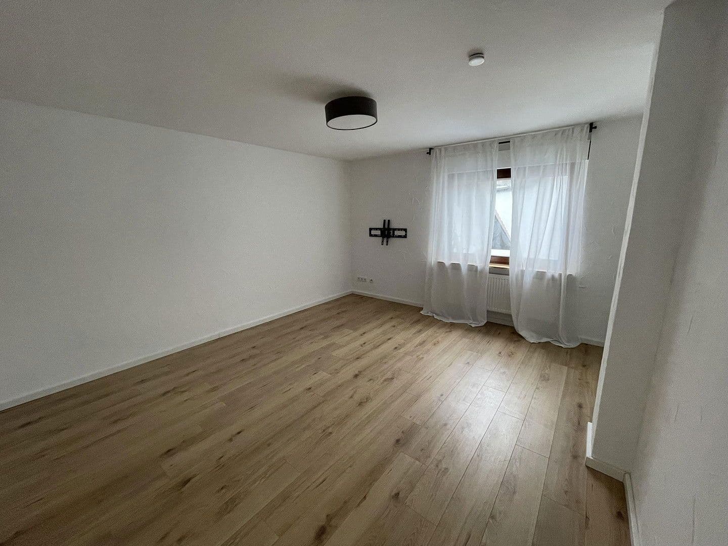 Predaj domu 192 m², pozemek 467 m², Gerolstein, Porýnie-Falcko Predaj domu 192 m², pozemek 467 m², Gerolstein, Porýnie-Falcko