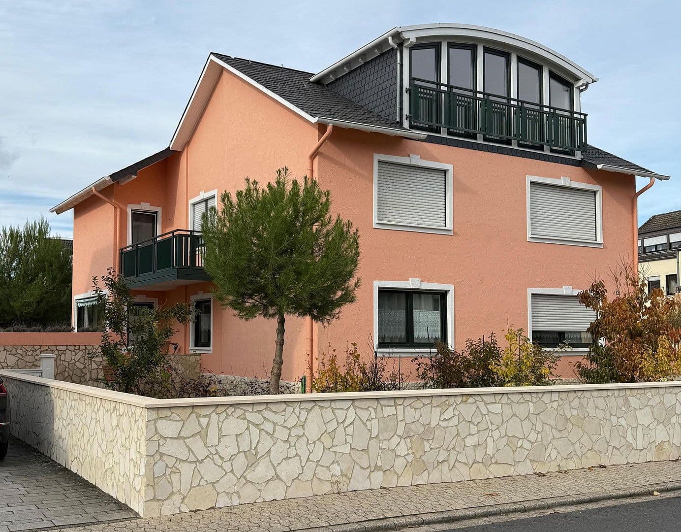 Predaj domu 280 m², pozemek 564 m², Kruft, Porýnie-Falcko Predaj domu 280 m², pozemek 564 m², Kruft, Porýnie-Falcko