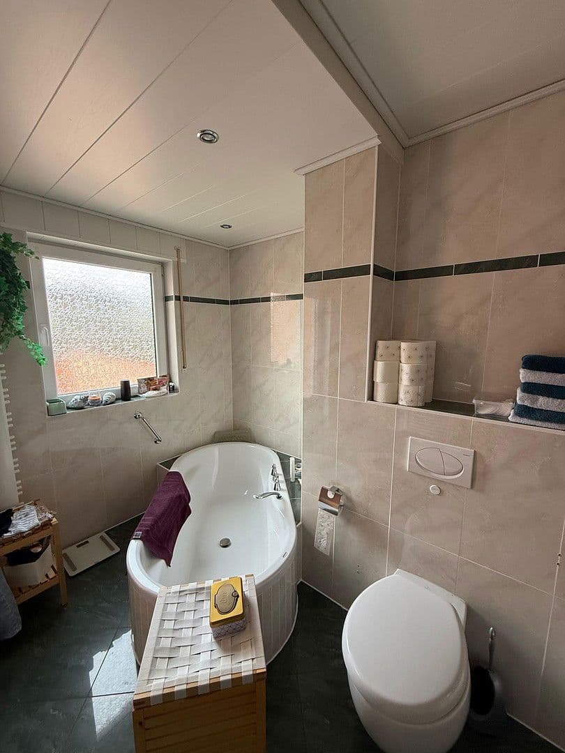 Predaj domu 280 m², pozemek 564 m², Kruft, Porýnie-Falcko Predaj domu 280 m², pozemek 564 m², Kruft, Porýnie-Falcko