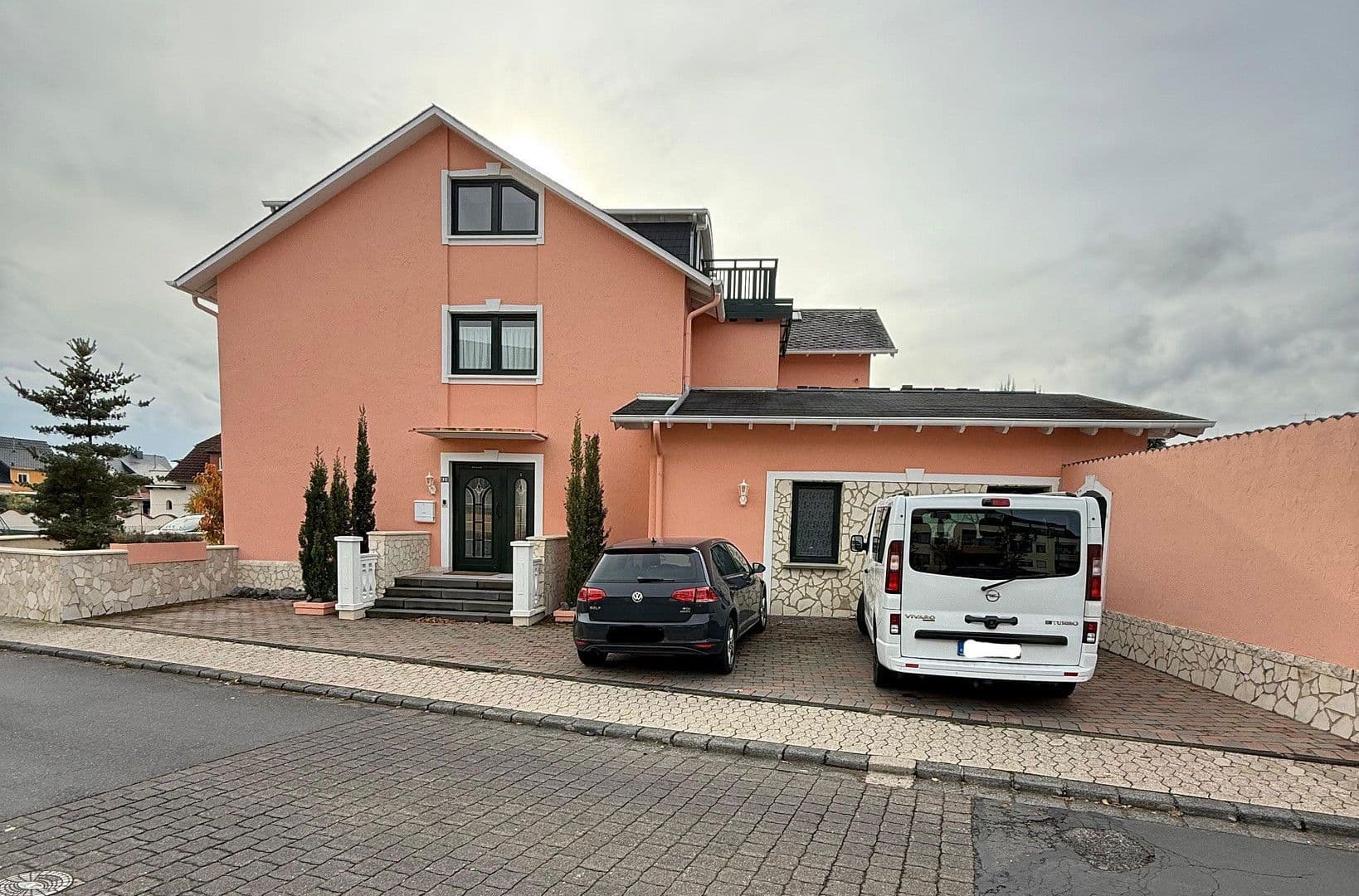 Predaj domu 280 m², pozemek 564 m², Kruft, Porýnie-Falcko Predaj domu 280 m², pozemek 564 m², Kruft, Porýnie-Falcko