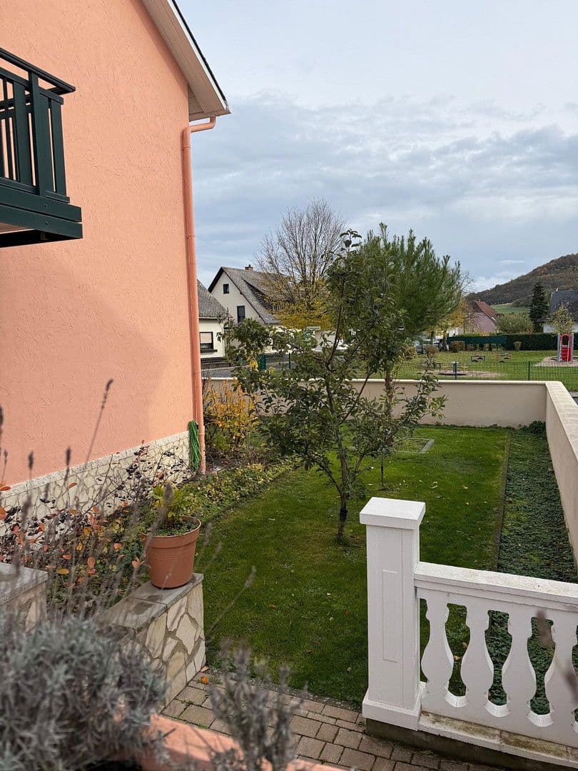 Predaj domu 280 m², pozemek 564 m², Kruft, Porýnie-Falcko Predaj domu 280 m², pozemek 564 m², Kruft, Porýnie-Falcko