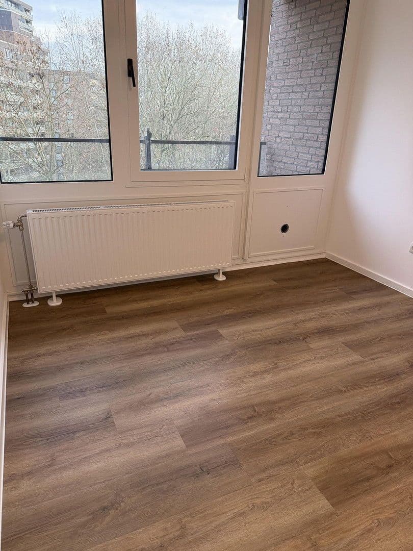 Prenájom bytu 3-izbový 97 m², Ziegeleiweg 20, Köln, Severné Porýnie - Westfálsko Prenájom bytu 3-izbový 97 m², Ziegeleiweg 20, Köln, Severné Porýnie - Westfálsko