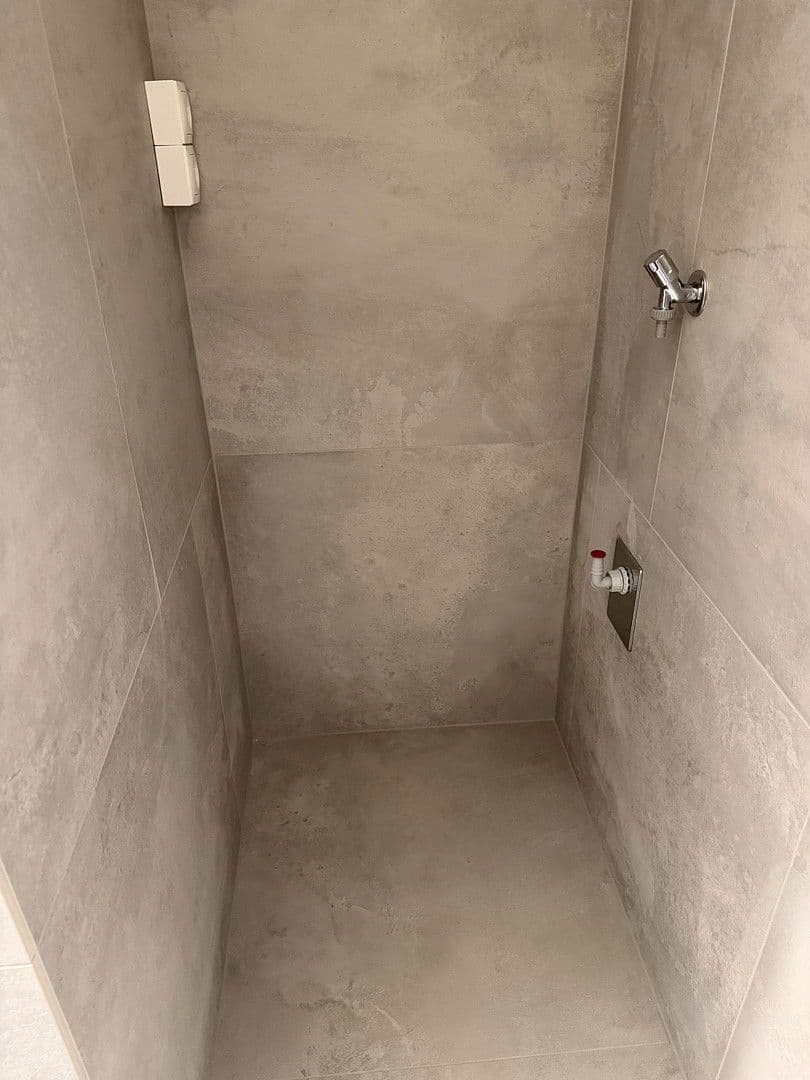 Prenájom bytu 3-izbový 97 m², Ziegeleiweg 20, Köln, Severné Porýnie - Westfálsko Prenájom bytu 3-izbový 97 m², Ziegeleiweg 20, Köln, Severné Porýnie - Westfálsko