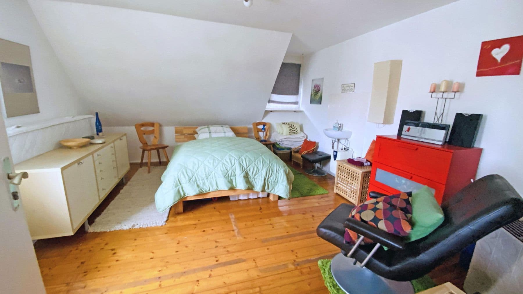 Predaj domu 164 m², pozemek 600 m², Veitsbronn, Bavorsko Predaj domu 164 m², pozemek 600 m², Veitsbronn, Bavorsko