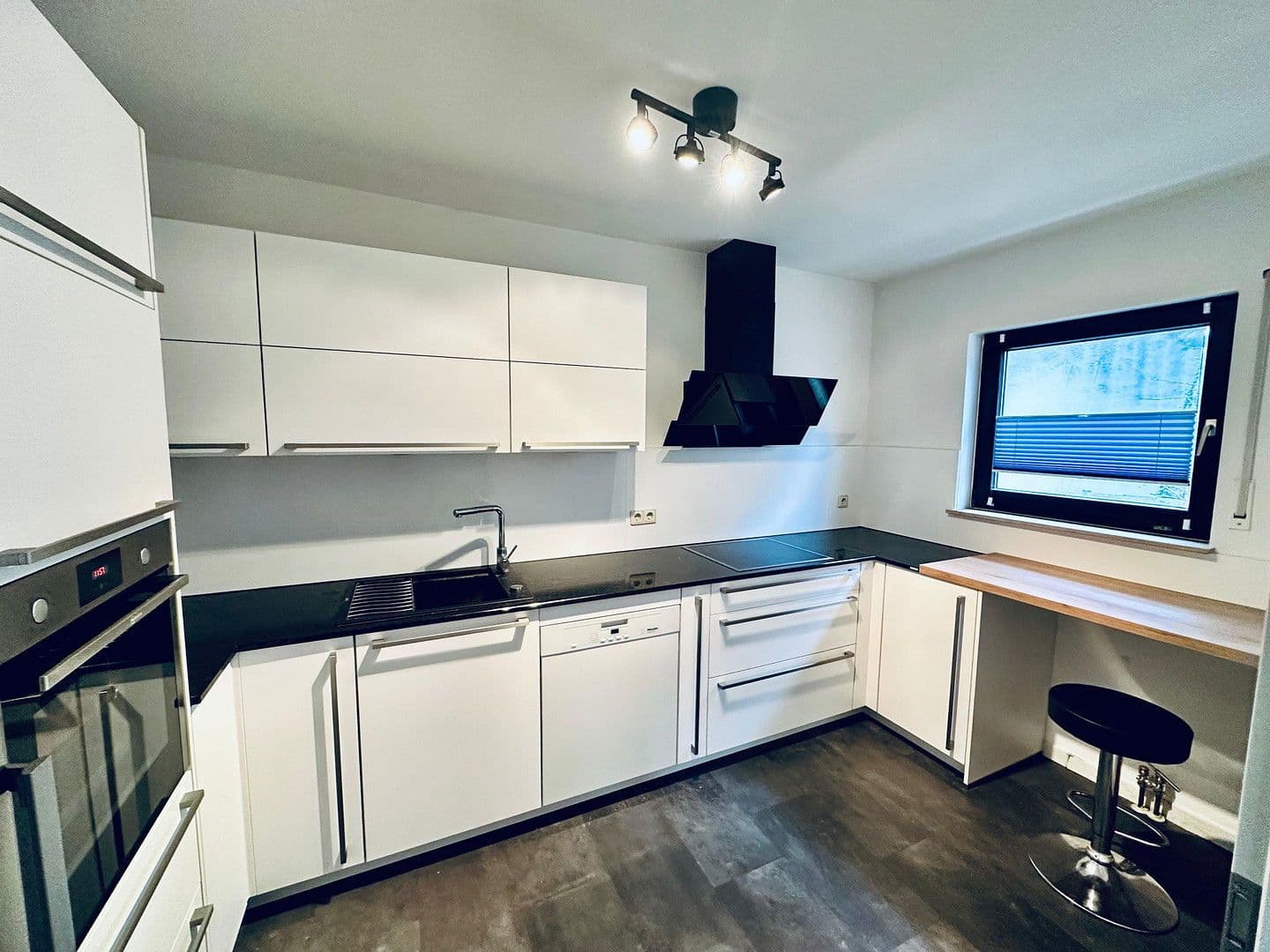 Prenájom bytu 3-izbový 87 m², Darmstadt, Hesensko Prenájom bytu 3-izbový 87 m², Darmstadt, Hesensko