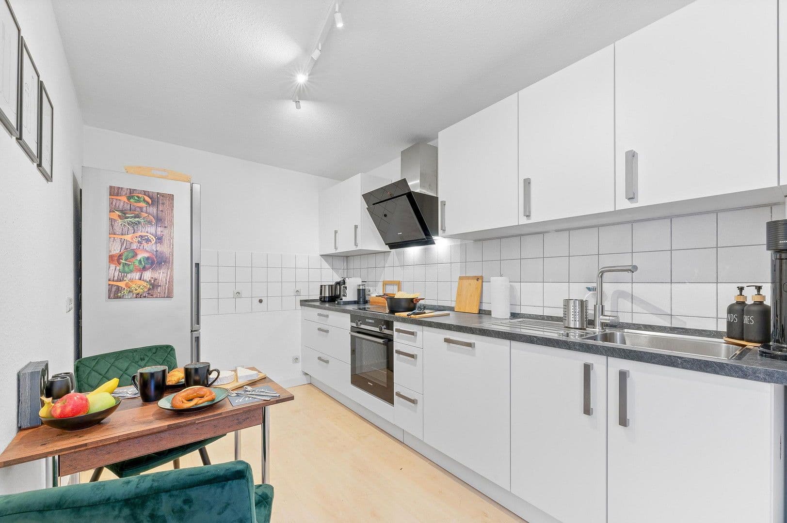 Prenájom bytu 2-izbový 92 m², Am Kronenhof 29, Esslingen am Neckar, Bádensko-Wurttembersko Prenájom bytu 2-izbový 92 m², Am Kronenhof 29, Esslingen am Neckar, Bádensko-Wurttembersko