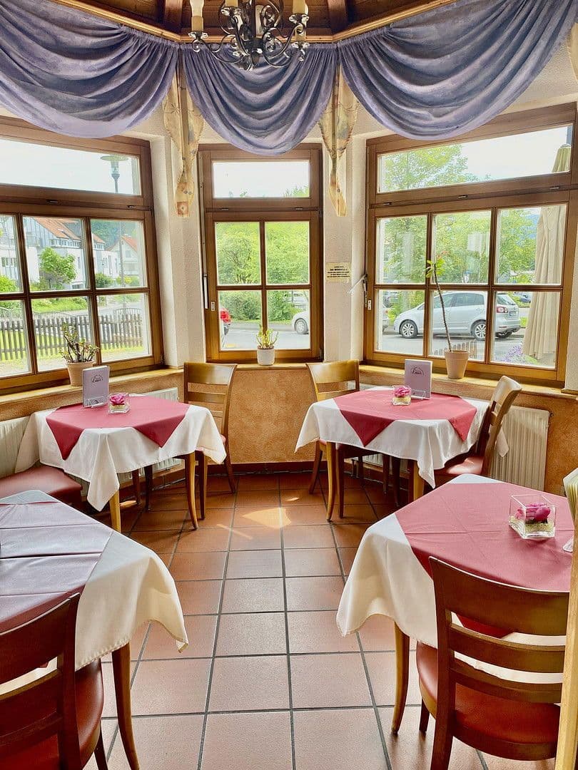 Predaj nebytového priestoru 1.445 m², Bad Soden-Salmünster, Hesensko Predaj nebytového priestoru 1.445 m², Bad Soden-Salmünster, Hesensko