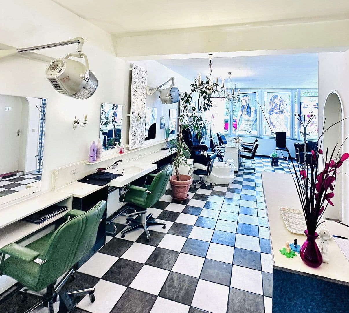 Prenájom nebytového priestoru 75 m², Sophienstraße 225, Karlsruhe, Bádensko-Wurttembersko Prenájom nebytového priestoru 75 m², Sophienstraße 225, Karlsruhe, Bádensko-Wurttembersko