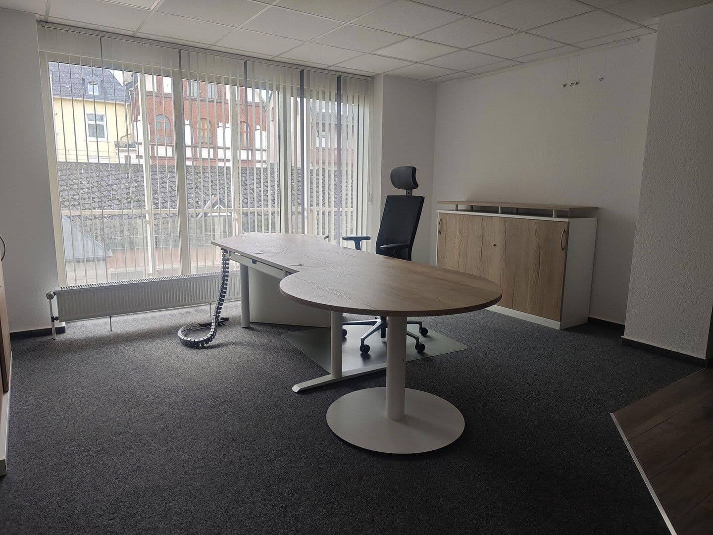 Prenájom kancelárie 124 m², Betzdorf, Porýnie-Falcko Prenájom kancelárie 124 m², Betzdorf, Porýnie-Falcko