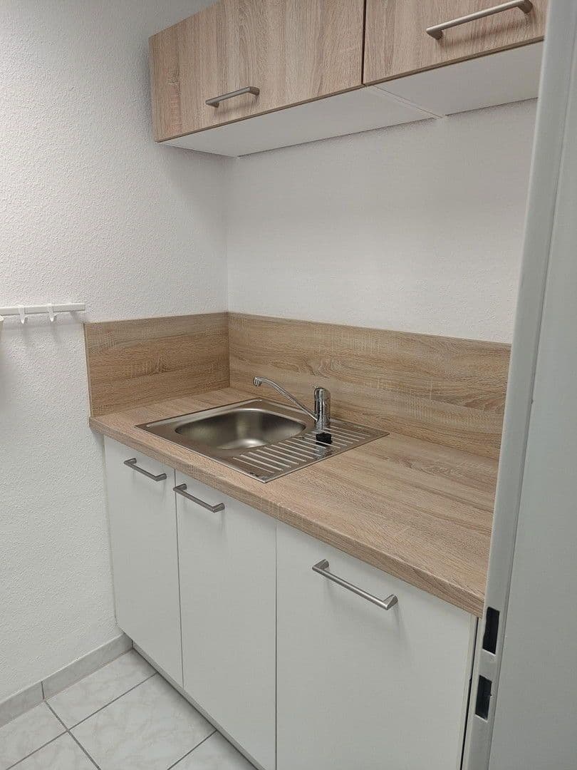 Prenájom kancelárie 124 m², Betzdorf, Porýnie-Falcko Prenájom kancelárie 124 m², Betzdorf, Porýnie-Falcko