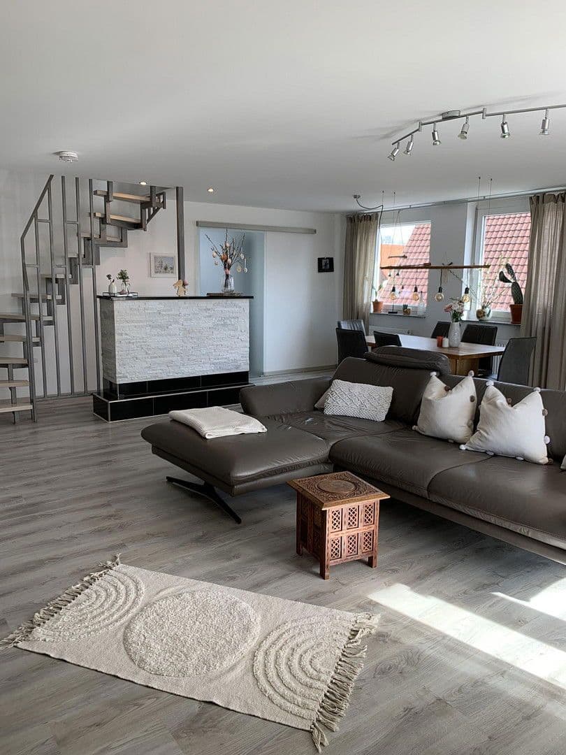 Predaj bytu 4-izbový 142 m², Esslingen am Neckar, Bádensko-Wurttembersko Predaj bytu 4-izbový 142 m², Esslingen am Neckar, Bádensko-Wurttembersko