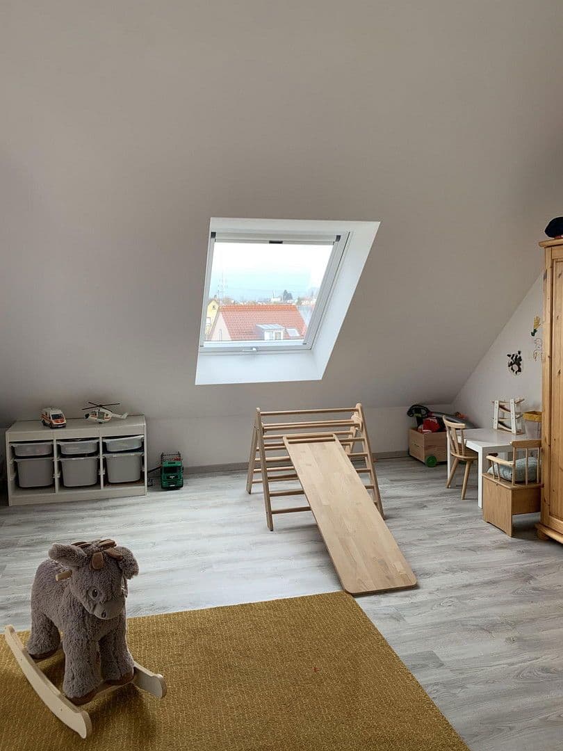 Predaj bytu 4-izbový 142 m², Esslingen am Neckar, Bádensko-Wurttembersko Predaj bytu 4-izbový 142 m², Esslingen am Neckar, Bádensko-Wurttembersko