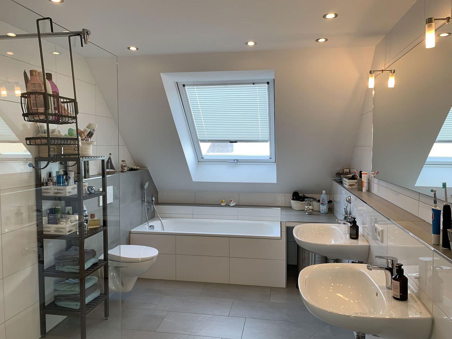 Predaj bytu 4-izbový 142 m², Esslingen am Neckar, Bádensko-Wurttembersko Predaj bytu 4-izbový 142 m², Esslingen am Neckar, Bádensko-Wurttembersko