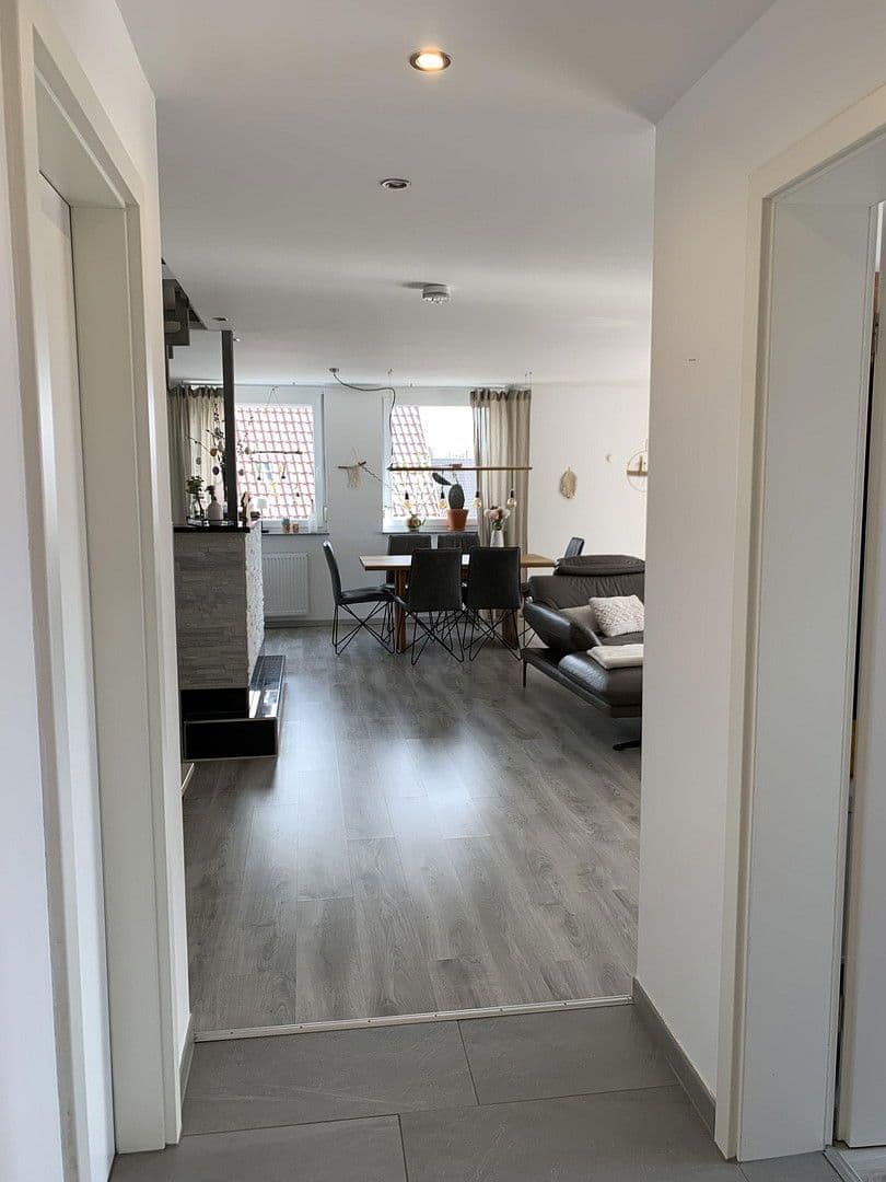 Predaj bytu 4-izbový 142 m², Esslingen am Neckar, Bádensko-Wurttembersko Predaj bytu 4-izbový 142 m², Esslingen am Neckar, Bádensko-Wurttembersko