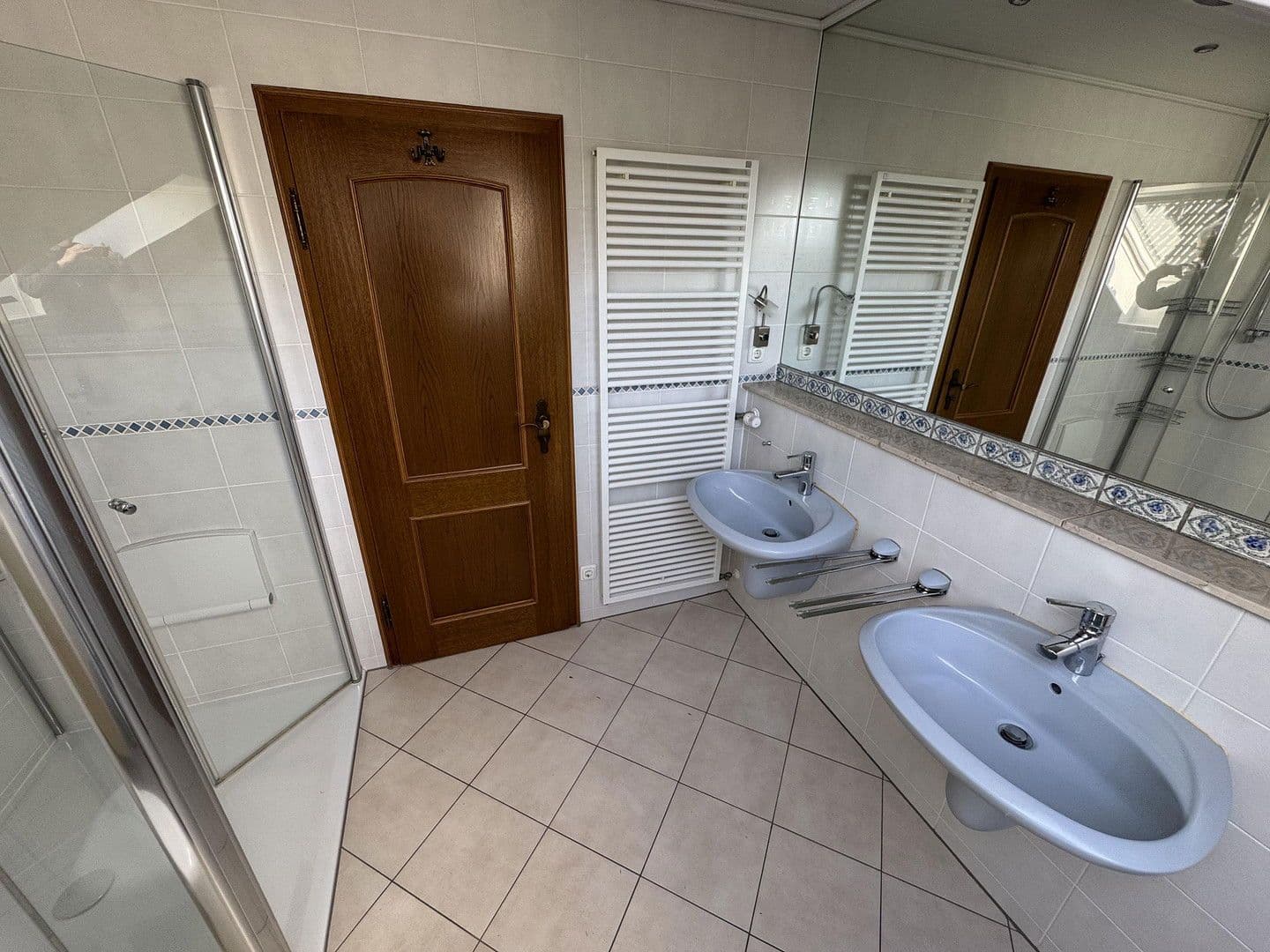 Predaj domu 229 m², pozemek 689 m², Westallee 9, Mogendorf, Porýnie-Falcko Predaj domu 229 m², pozemek 689 m², Westallee 9, Mogendorf, Porýnie-Falcko