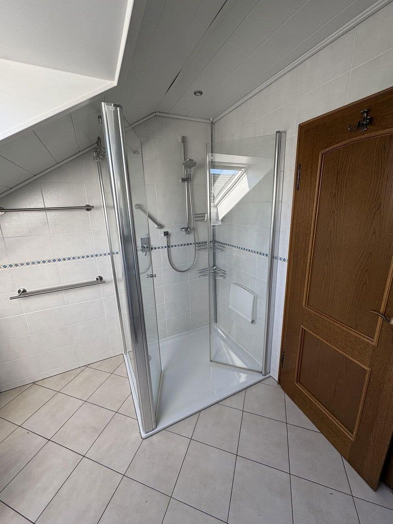 Predaj domu 229 m², pozemek 689 m², Westallee 9, Mogendorf, Porýnie-Falcko Predaj domu 229 m², pozemek 689 m², Westallee 9, Mogendorf, Porýnie-Falcko