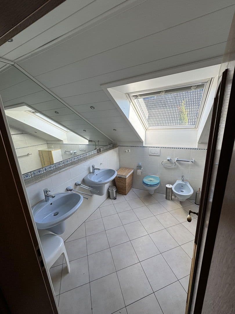 Predaj domu 229 m², pozemek 689 m², Westallee 9, Mogendorf, Porýnie-Falcko Predaj domu 229 m², pozemek 689 m², Westallee 9, Mogendorf, Porýnie-Falcko