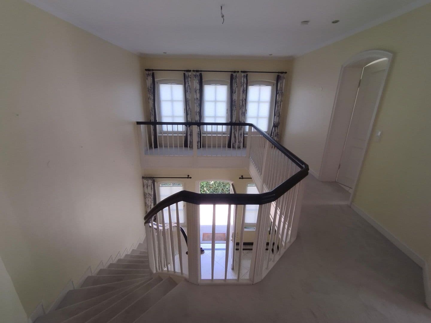 Prenájom domu 357 m², pozemek 1.008 m², Hamburg, Hamburg Prenájom domu 357 m², pozemek 1.008 m², Hamburg, Hamburg