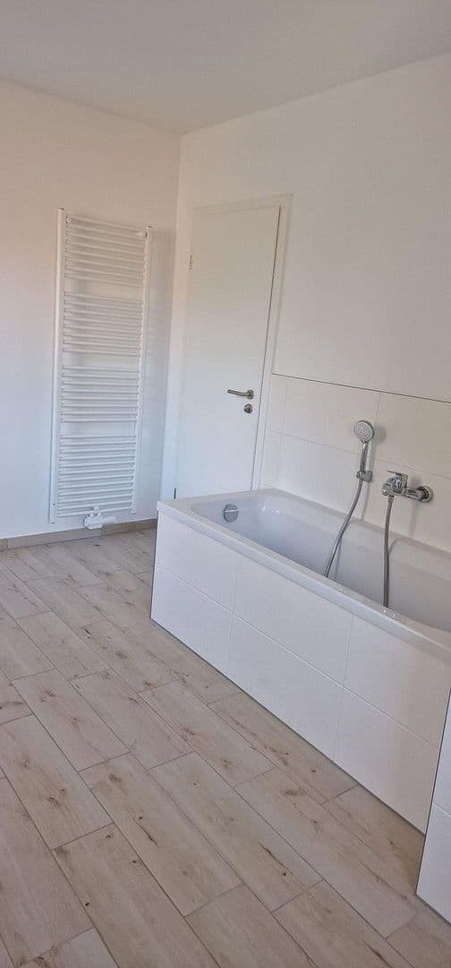 Prenájom domu 198 m², pozemek 560 m², Borkwalde, Brandenbursko Prenájom domu 198 m², pozemek 560 m², Borkwalde, Brandenbursko