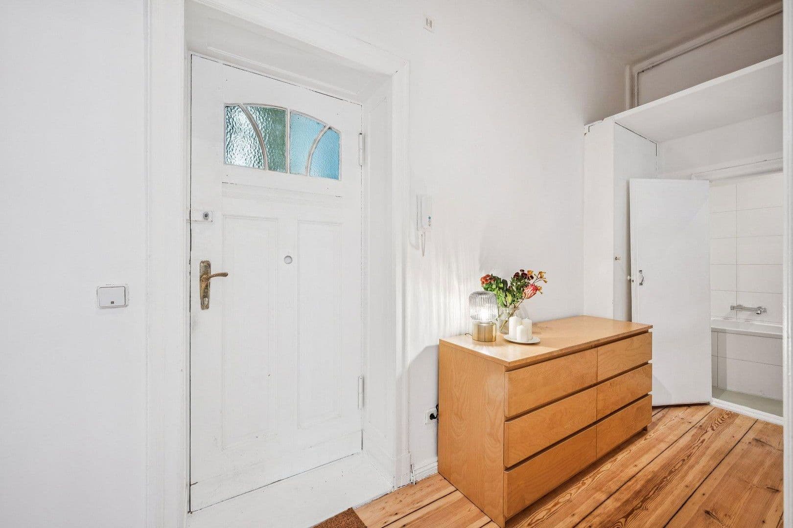 Predaj bytu 2-izbový 61 m², Berlin, Berlín Predaj bytu 2-izbový 61 m², Berlin, Berlín