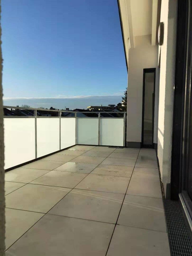 Prenájom bytu 4-izbový 71 m², Stuttgart-Plieningen, Bádensko-Wurttembersko Prenájom bytu 4-izbový 71 m², Stuttgart-Plieningen, Bádensko-Wurttembersko