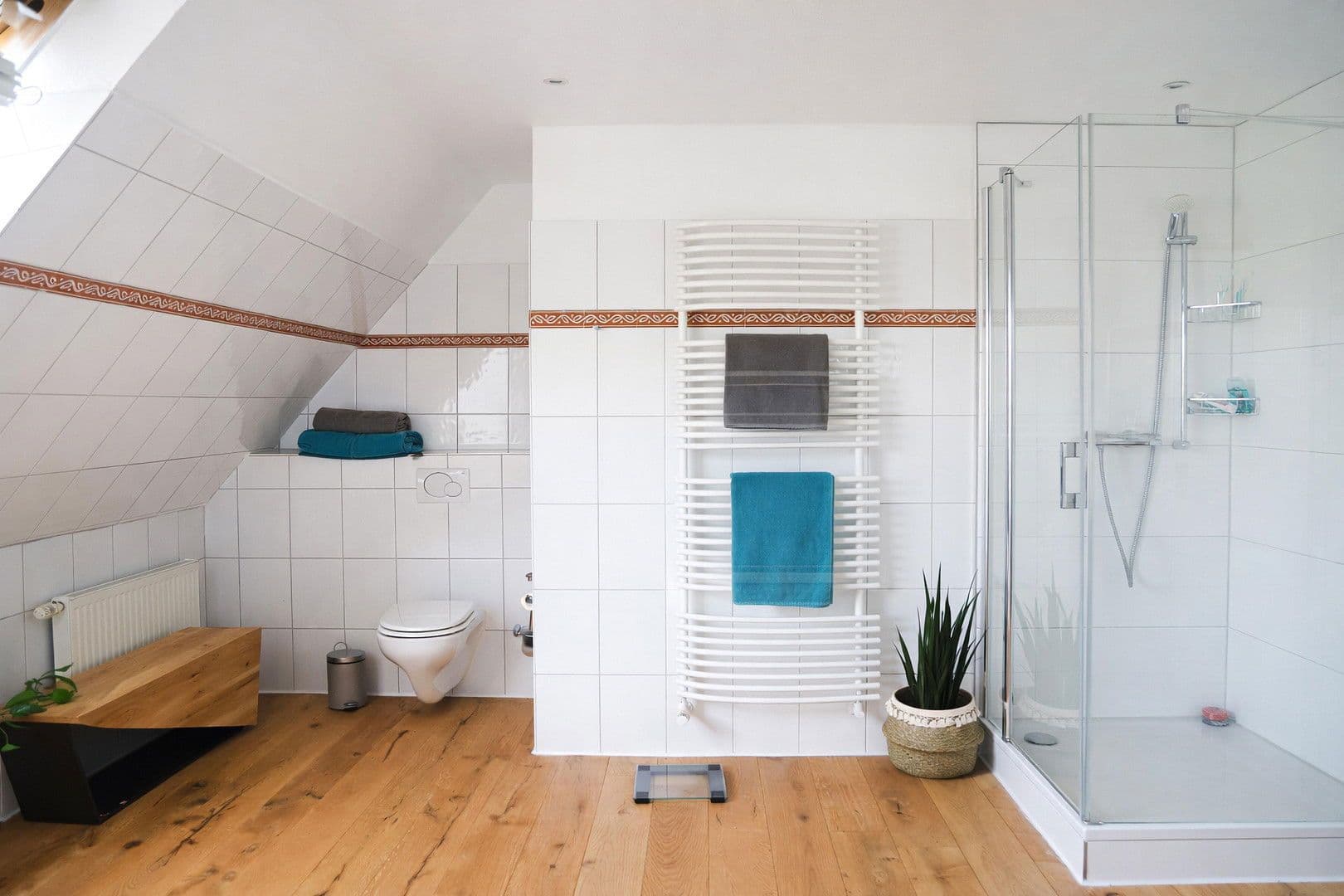 Predaj domu 244 m², pozemek 1.155 m², Sandhörn 15, Grünendeich, Dolné Sasko Predaj domu 244 m², pozemek 1.155 m², Sandhörn 15, Grünendeich, Dolné Sasko