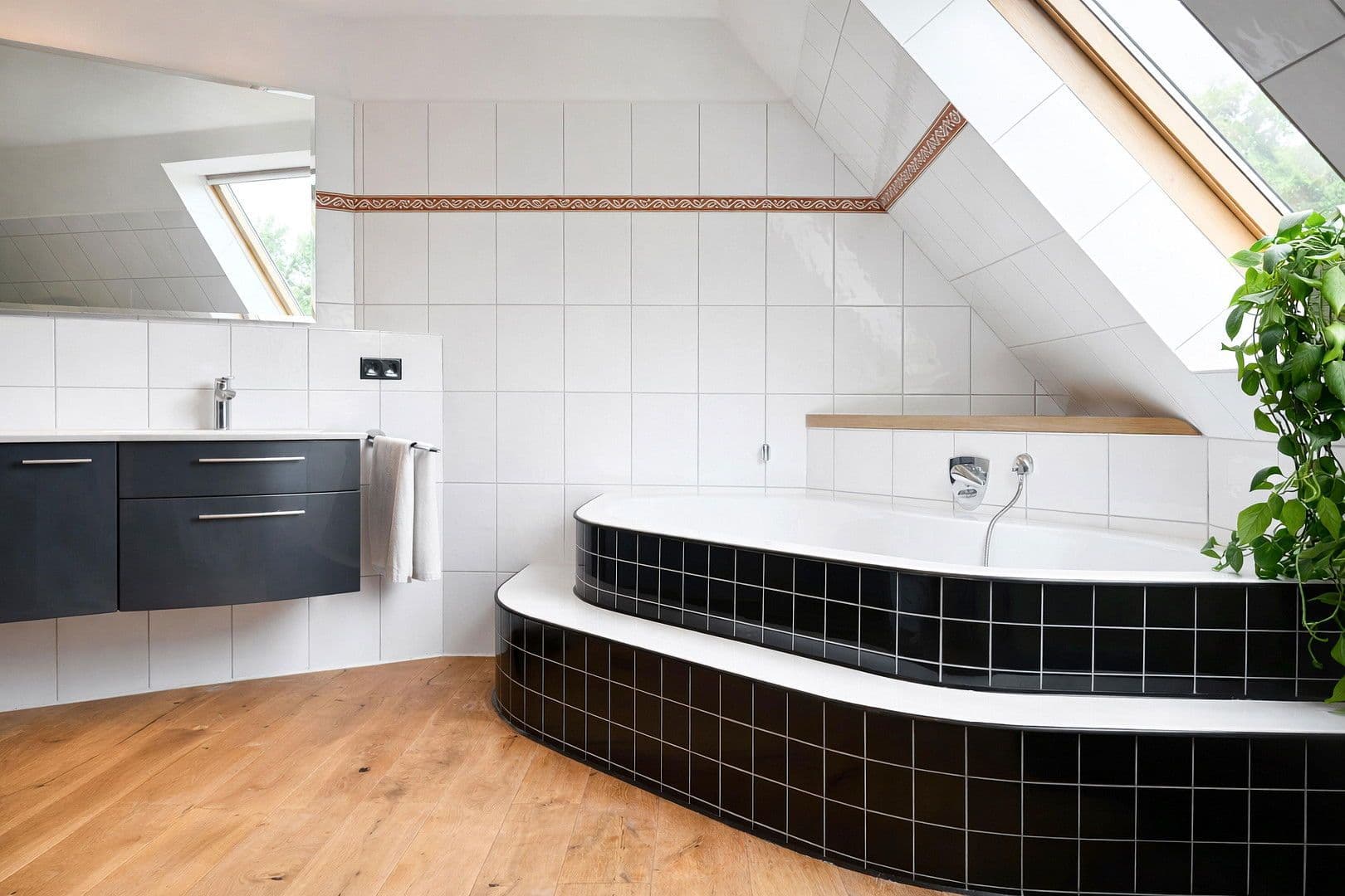 Predaj domu 244 m², pozemek 1.155 m², Sandhörn 15, Grünendeich, Dolné Sasko Predaj domu 244 m², pozemek 1.155 m², Sandhörn 15, Grünendeich, Dolné Sasko