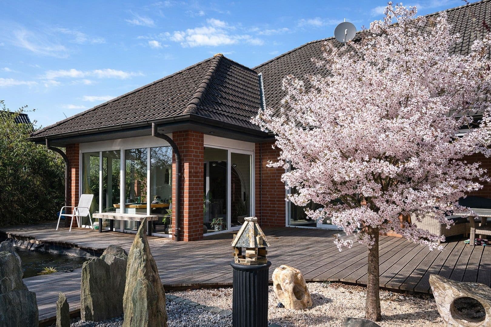 Predaj domu 244 m², pozemek 1.155 m², Sandhörn 15, Grünendeich, Dolné Sasko Predaj domu 244 m², pozemek 1.155 m², Sandhörn 15, Grünendeich, Dolné Sasko