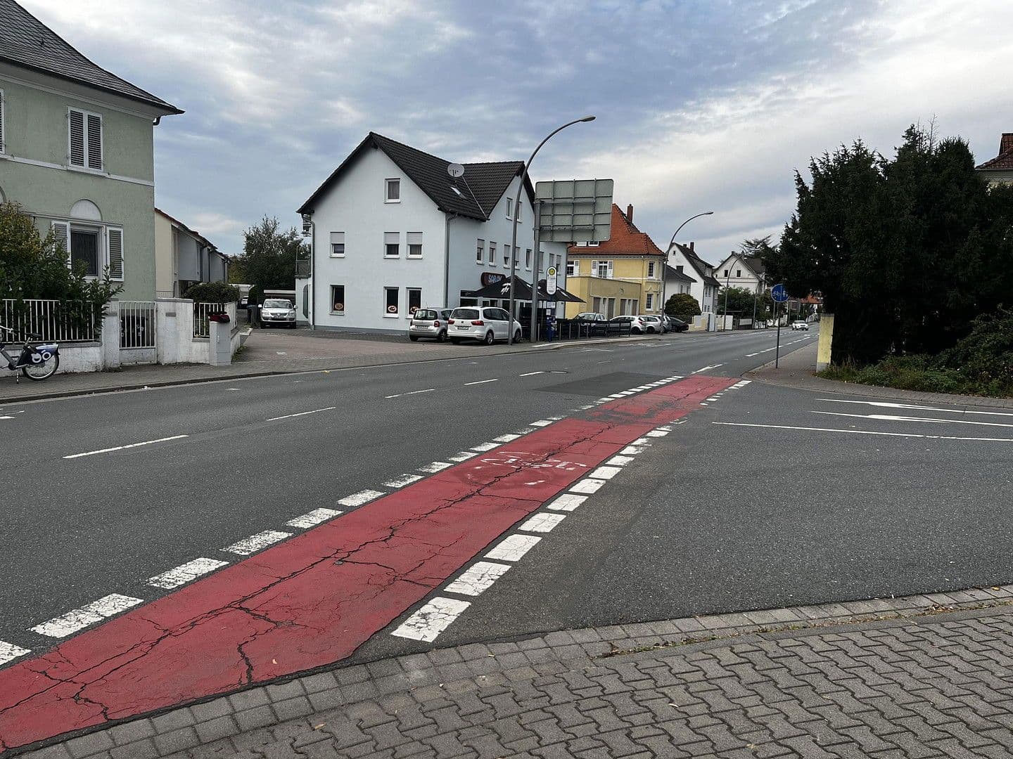 Predaj domu 263 m², pozemek 535 m², Darmstädter Straße 69a, Rüsselsheim am Main, Hesensko Predaj domu 263 m², pozemek 535 m², Darmstädter Straße 69a, Rüsselsheim am Main, Hesensko