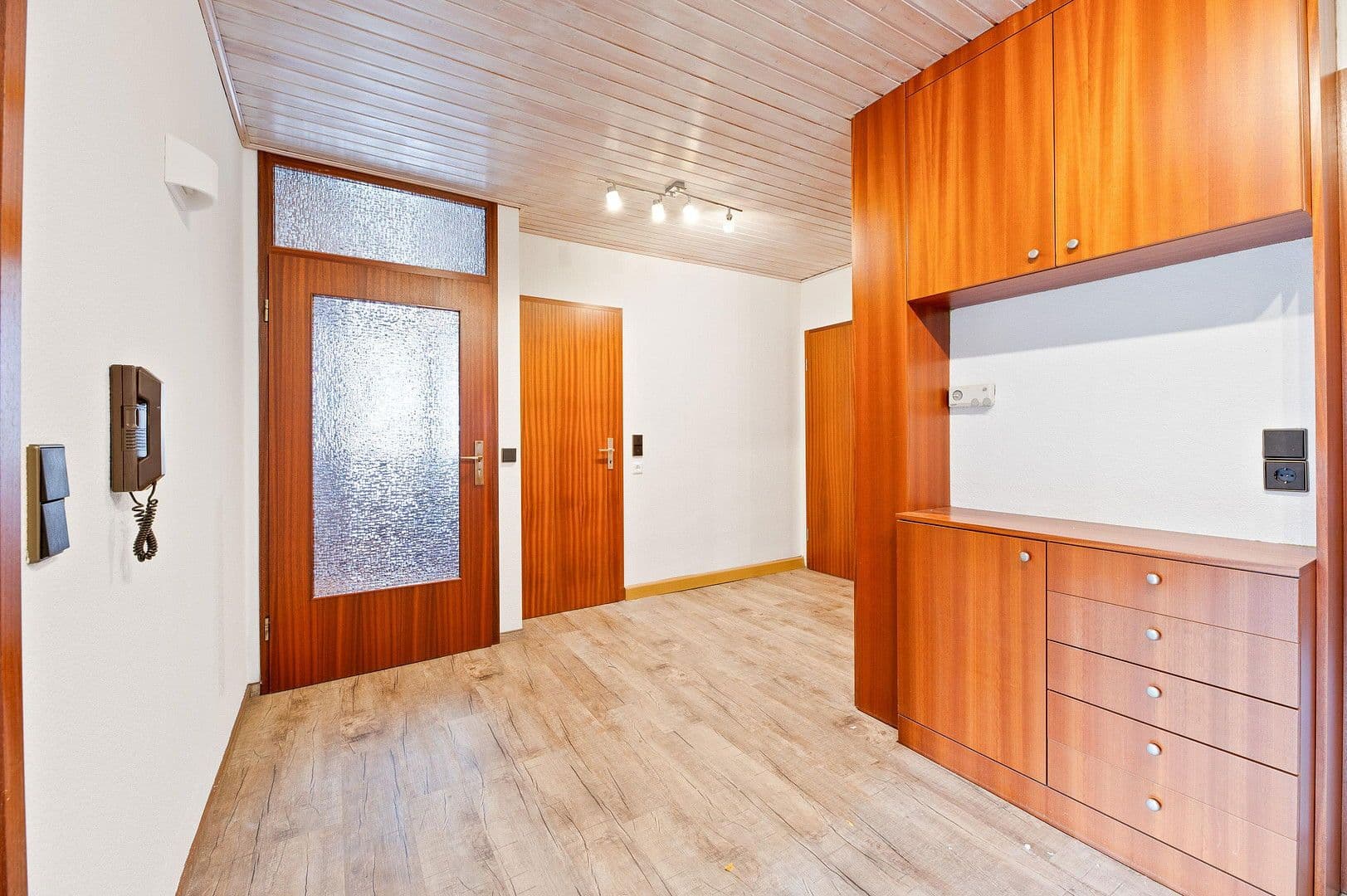 Predaj bytu 4-izbový 96 m², Esslingen am Neckar, Bádensko-Wurttembersko Predaj bytu 4-izbový 96 m², Esslingen am Neckar, Bádensko-Wurttembersko