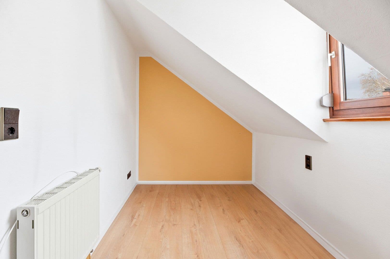 Predaj bytu 4-izbový 96 m², Esslingen am Neckar, Bádensko-Wurttembersko Predaj bytu 4-izbový 96 m², Esslingen am Neckar, Bádensko-Wurttembersko