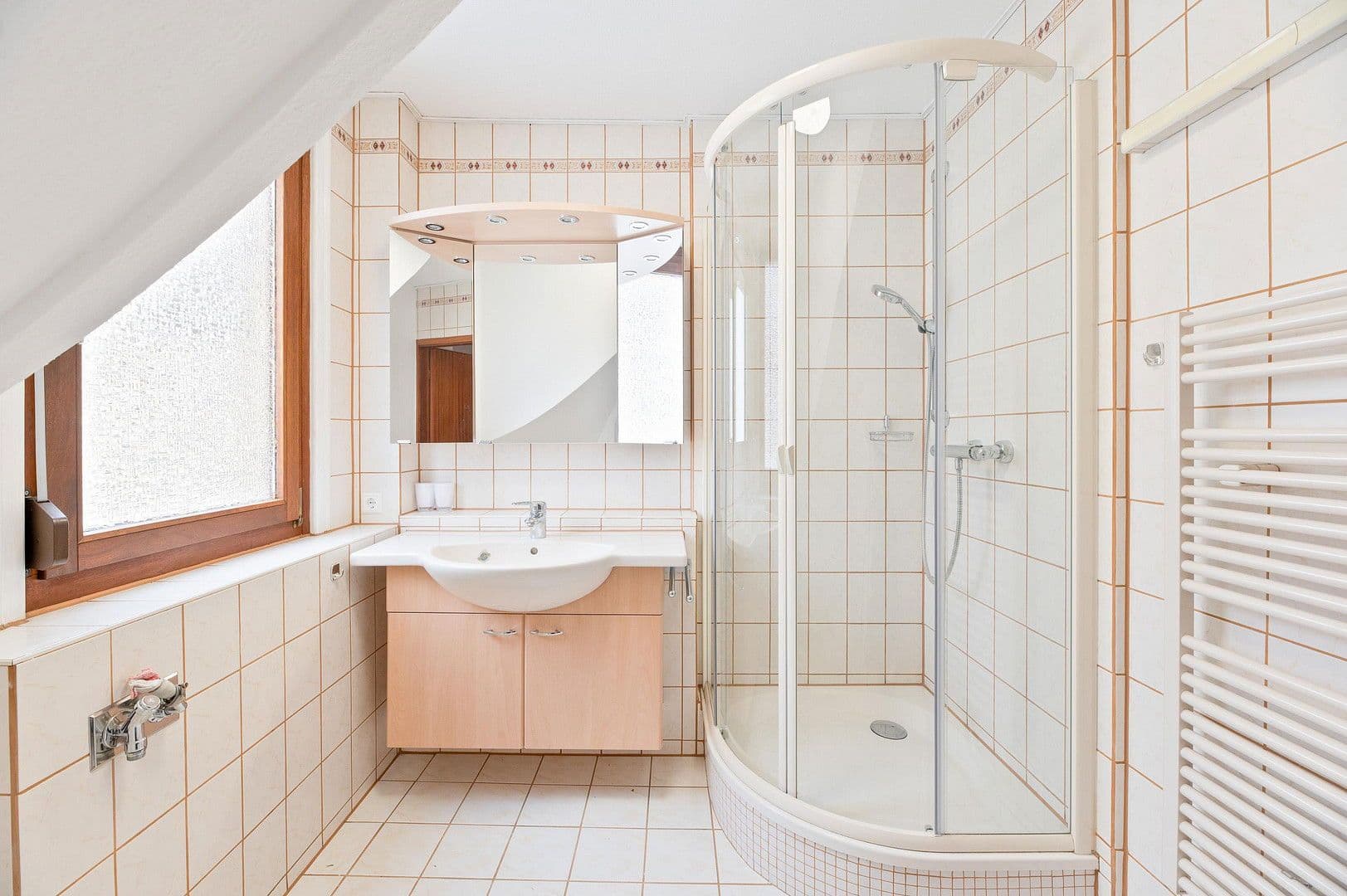 Predaj bytu 4-izbový 96 m², Esslingen am Neckar, Bádensko-Wurttembersko Predaj bytu 4-izbový 96 m², Esslingen am Neckar, Bádensko-Wurttembersko