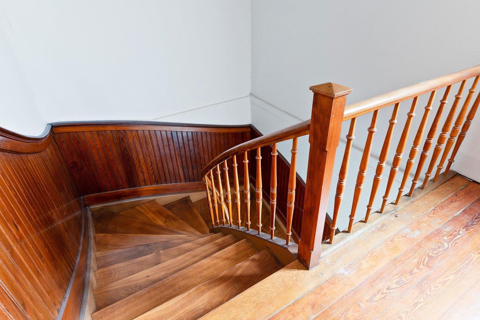 Predaj bytu 4-izbový 96 m², Esslingen am Neckar, Bádensko-Wurttembersko Predaj bytu 4-izbový 96 m², Esslingen am Neckar, Bádensko-Wurttembersko